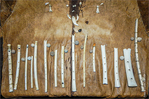 Steinzeitliche Flöten - Replik von Trommer Archaeotechnik